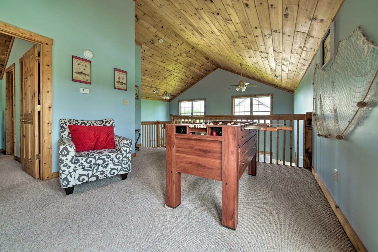 Sevierville Lake House With Deck And Foosball Table! المظهر الخارجي الصورة
